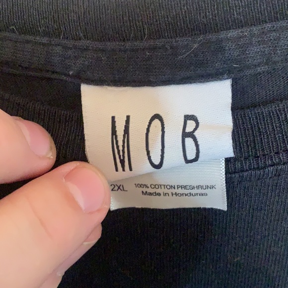 Thrashed MOB mentality garden shirt - Picture 7 of 7